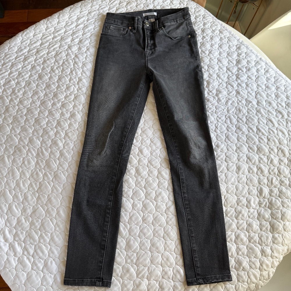 Good American 'Good Legs Crop' Black Skinny Jeans Size 2/26